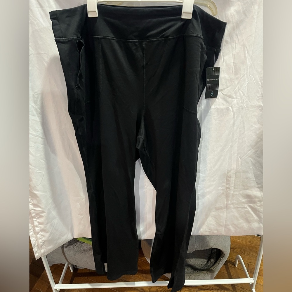 torrid Active Black High-Waist Leggings with Side Pockets